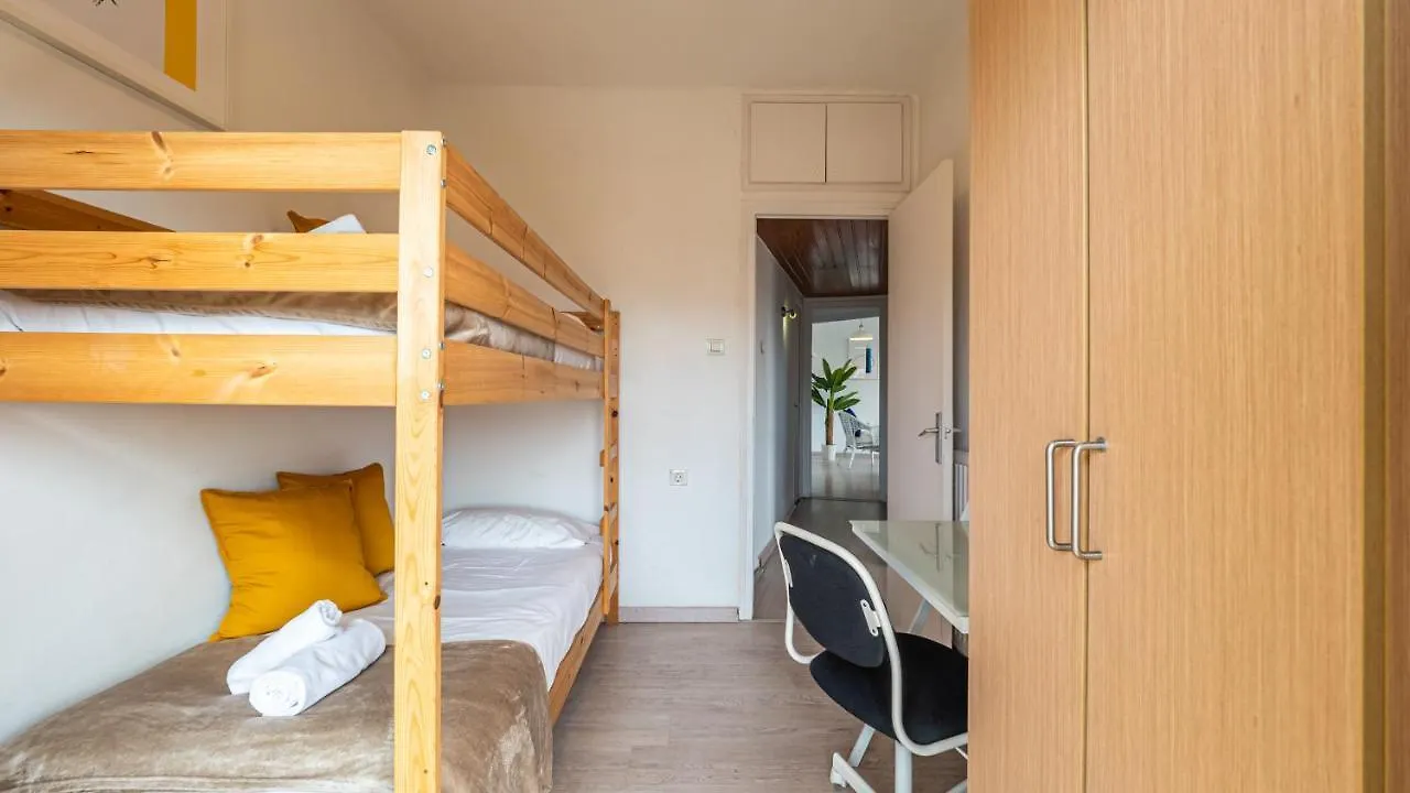 Bed&Bcn Glories Apartment Barcelona