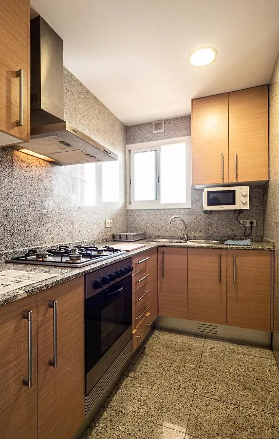 Bed&Bcn Glories Apartman Barcelona 0*,